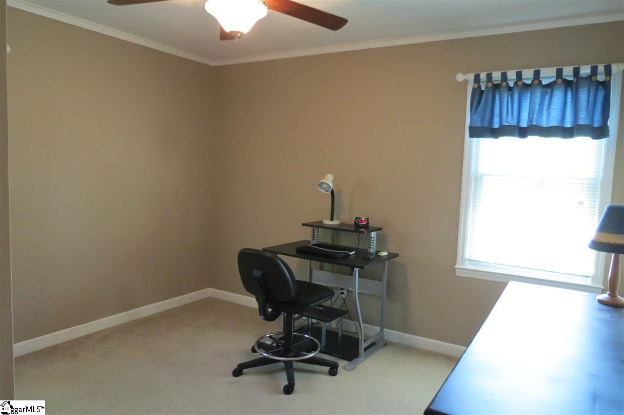 8 Lister Road Taylors, SC 29687 - Photo 14 of 26