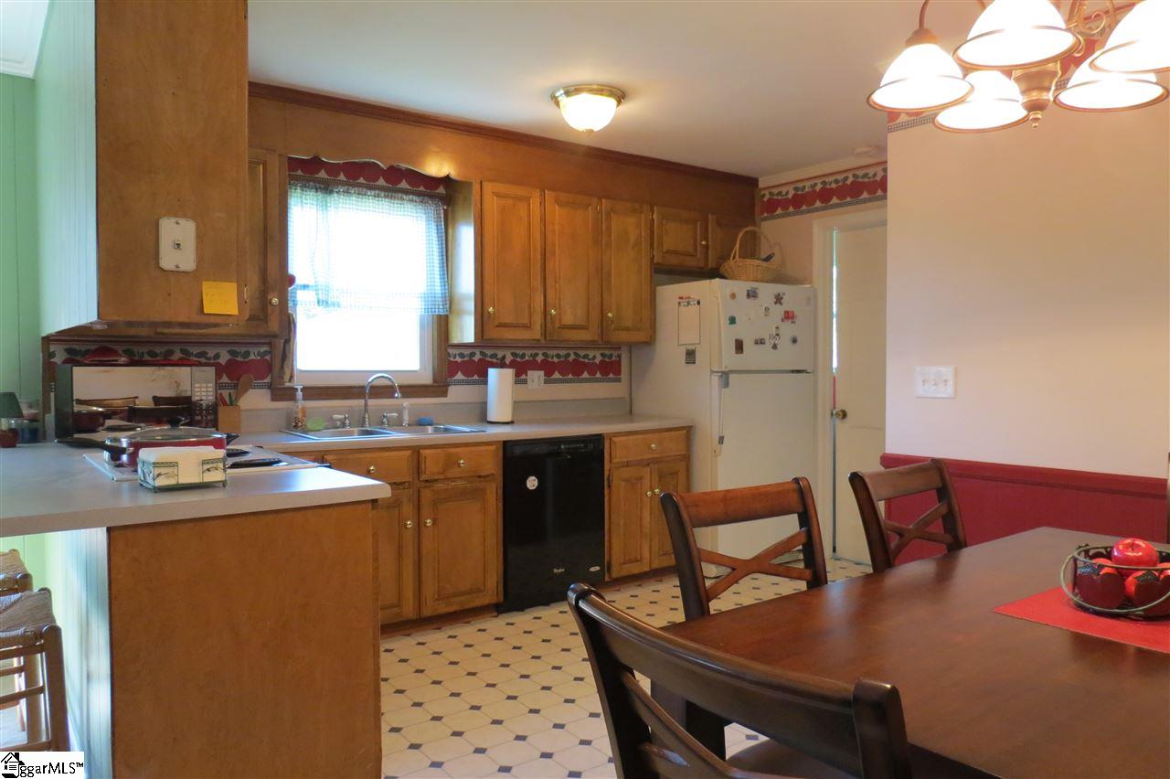 8 Lister Road Taylors, SC 29687 - Photo 7 of 26