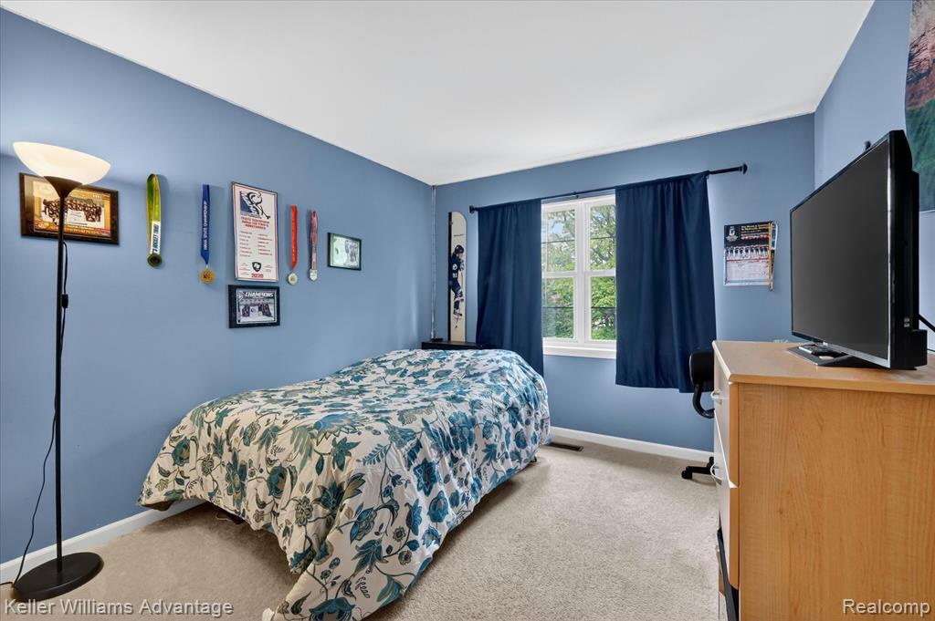 16982 Farmington Road Livonia, MI 48154 - Photo 16 of 32 Gallery Image 16