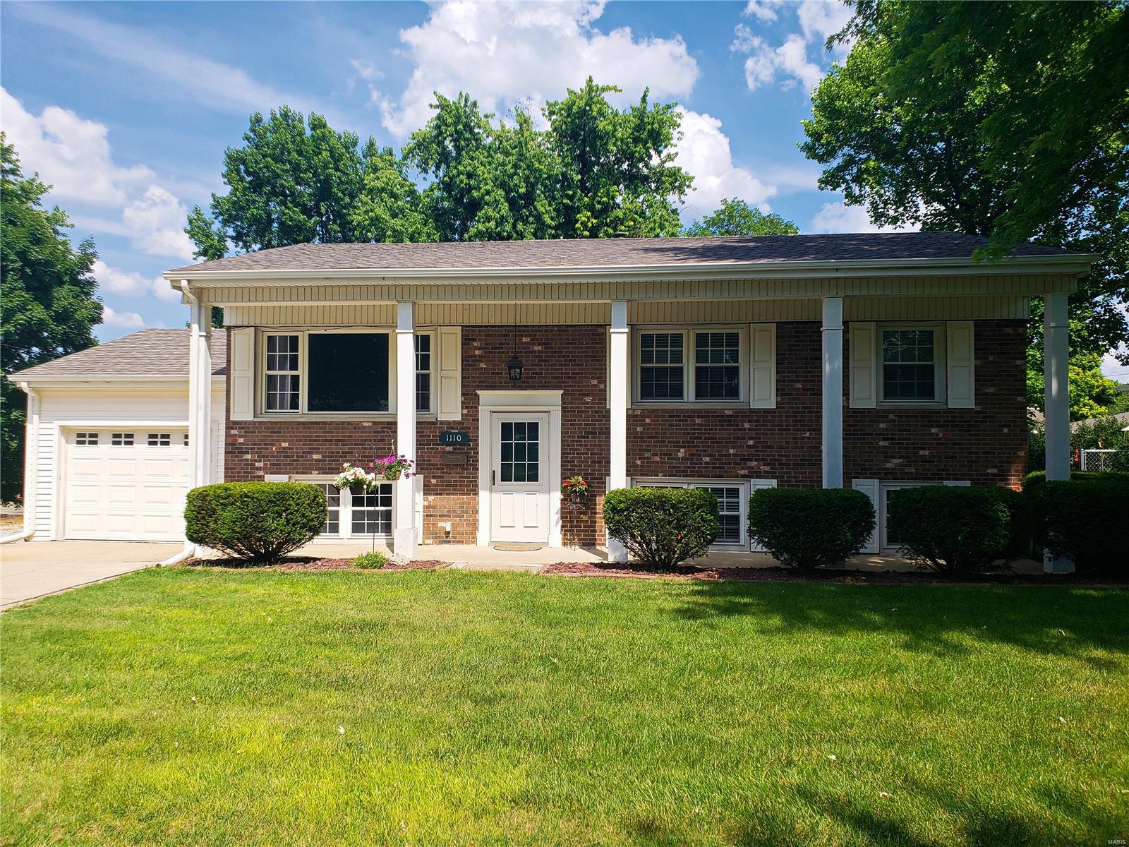 1110 Ridge Avenue Collinsville, IL 62234 - Photo 1 of 27 Gallery Image 1