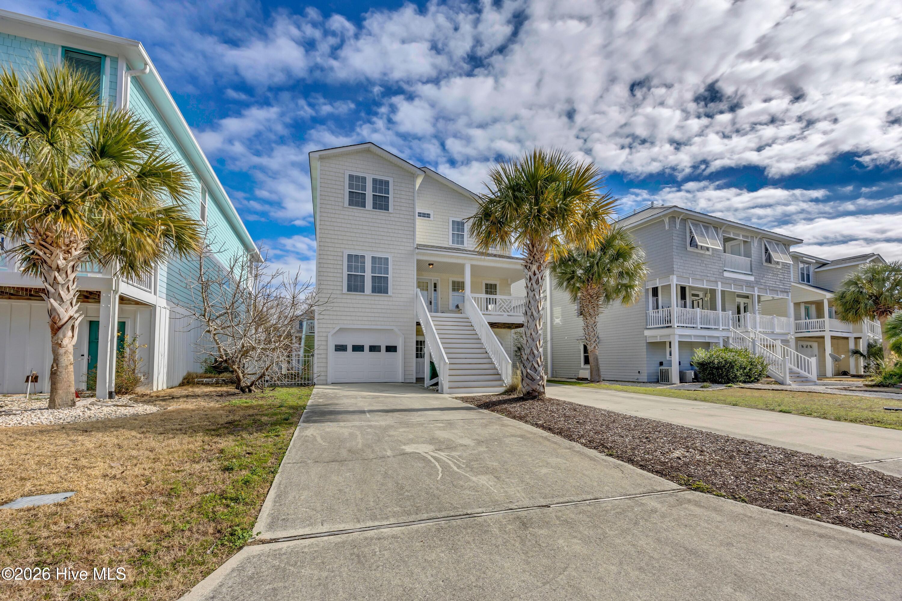 734 Cutter Court Kure Beach, NC 28449 - Photo 4 of 69 004_img_9041_923