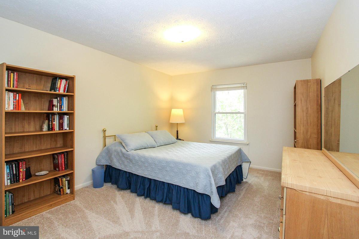 12105 Pueblo Road Gaithersburg, MD 20878 - Photo 16 of 30 Bedroom