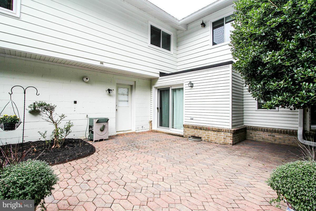 12105 Pueblo Road Gaithersburg, MD 20878 - Photo 26 of 30 Exterior (Rear)