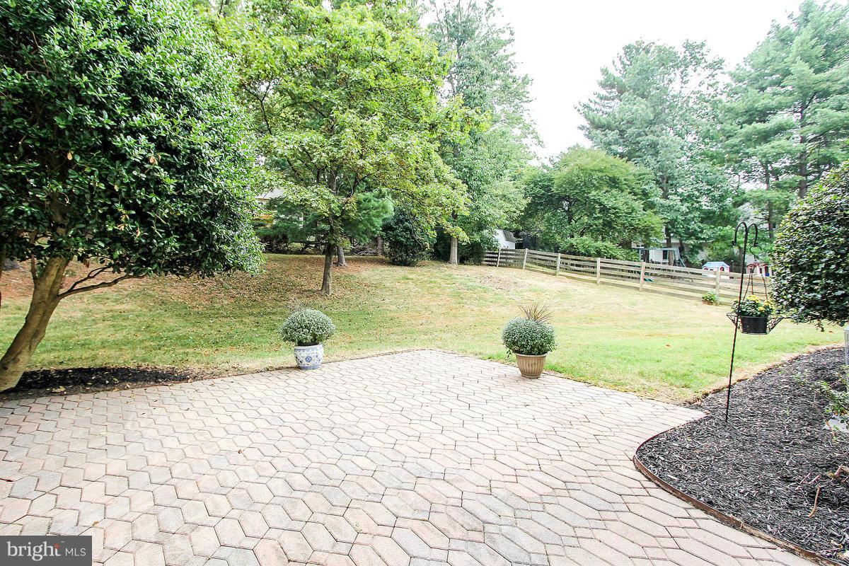 12105 Pueblo Road Gaithersburg, MD 20878 - Photo 27 of 30 Exterior (Rear)