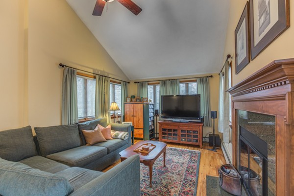 38 Hillcrest Road Reading, MA 01867 - Photo 19 of 30 Gallery Image 19
