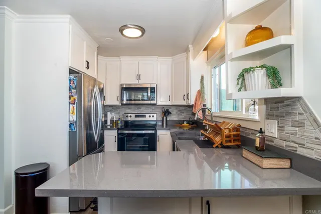 $2,595,000 | 4776-78 Del Monte Avenue, San Diego, CA 92107