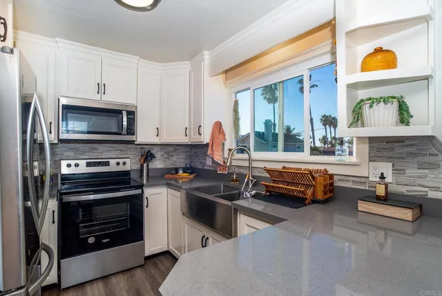 $2,595,000 | 4776-78 Del Monte Avenue, San Diego, CA 92107