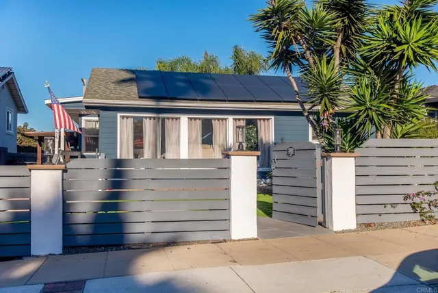 $2,595,000 | 4776-78 Del Monte Avenue, San Diego, CA 92107