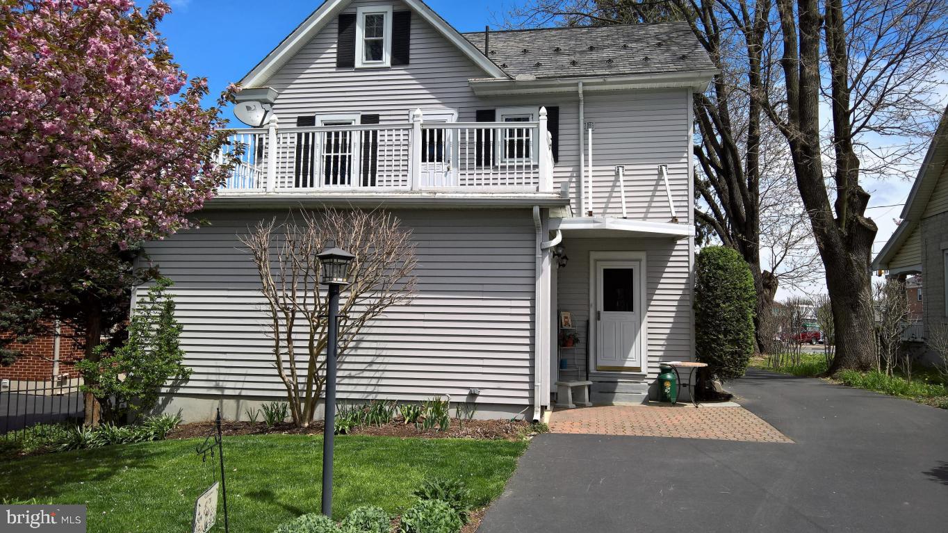 710 South Broad Street Lititz, PA 17543 - Photo 4 of 47
