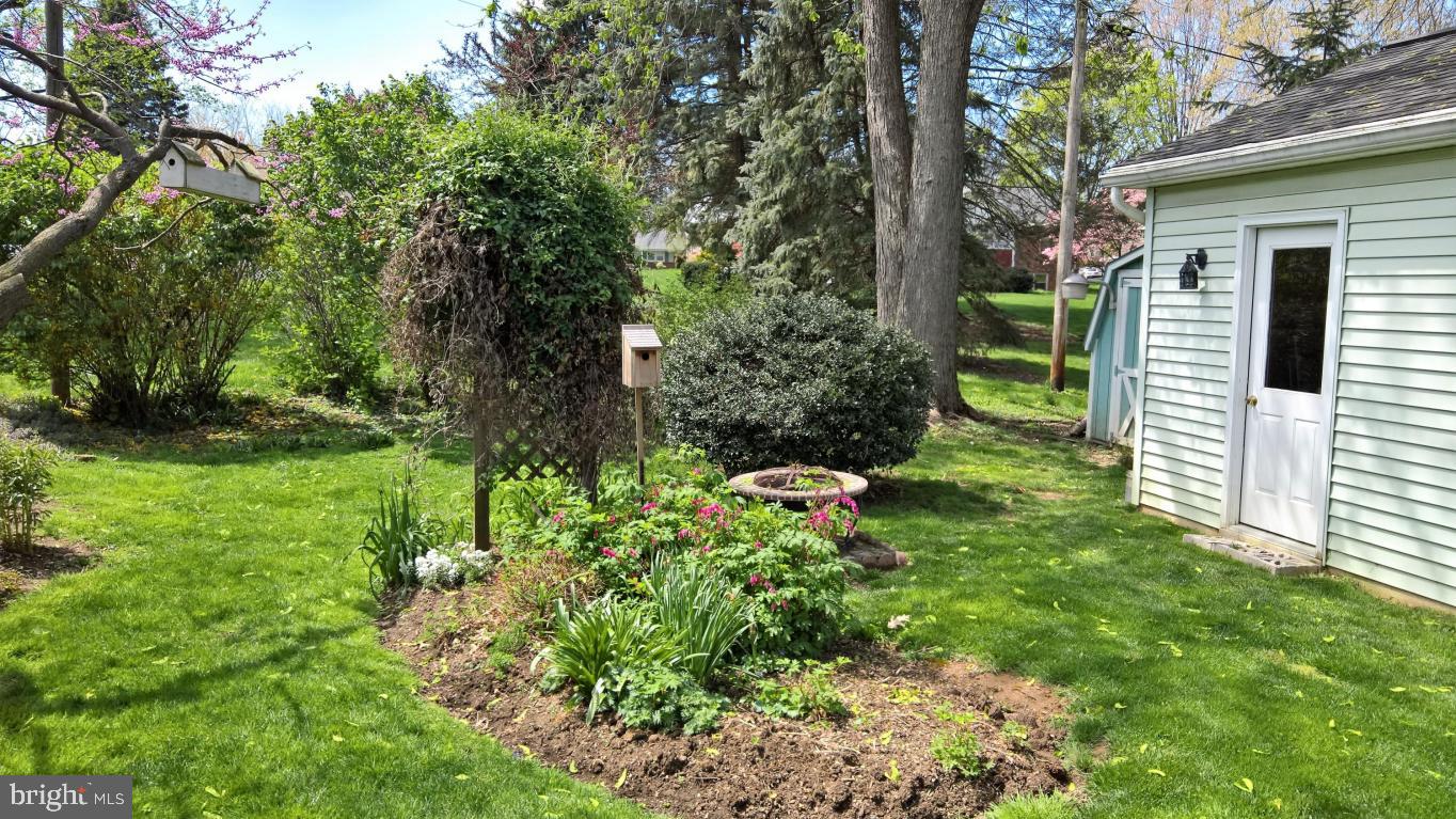 710 South Broad Street Lititz, PA 17543 - Photo 9 of 47