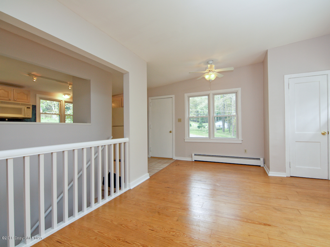 74 Turkey Ridge Road East Stroudsburg, PA 18302 - Photo 4 of 20 Living room