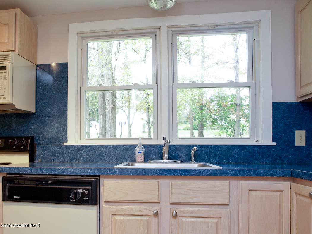 74 Turkey Ridge Road East Stroudsburg, PA 18302 - Photo 9 of 20 Kitchen