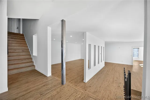 $798,000 | 8 County Road W-12T, Rocky Mount, MO 65072