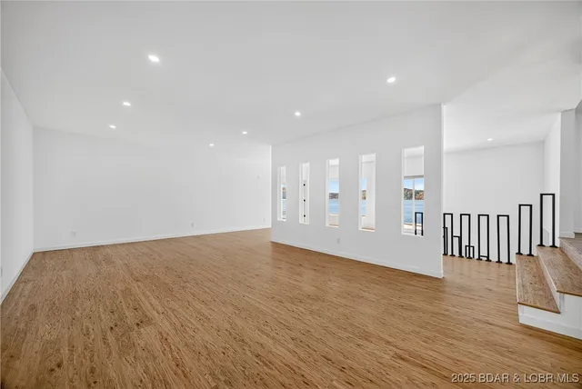 $798,000 | 8 County Road W-12T, Rocky Mount, MO 65072