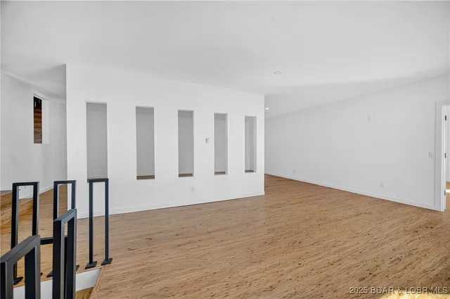 $798,000 | 8 County Road W-12T, Rocky Mount, MO 65072