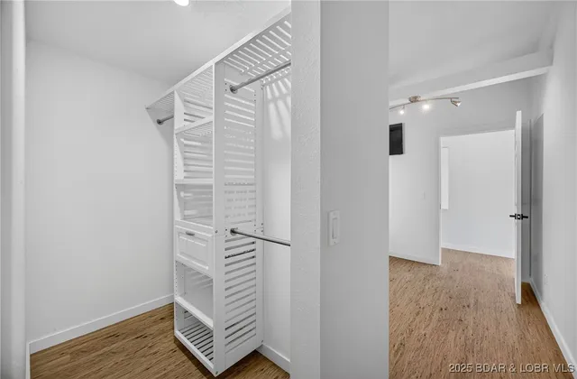 $798,000 | 8 County Road W-12T, Rocky Mount, MO 65072