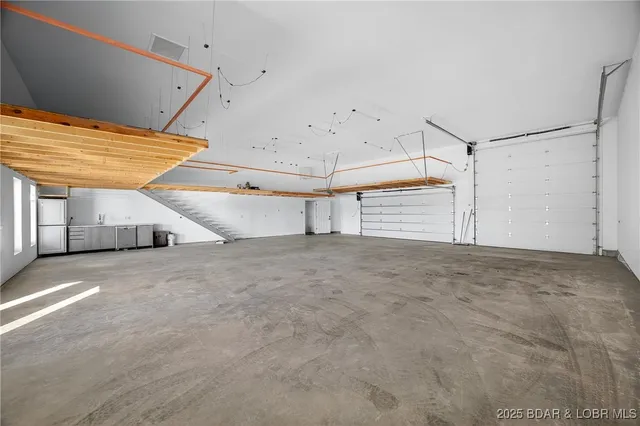 $798,000 | 8 County Road W-12T, Rocky Mount, MO 65072