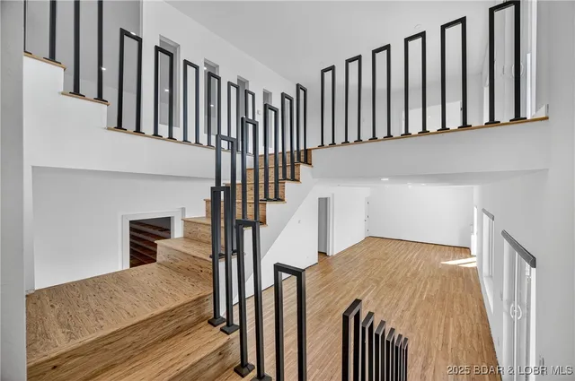 $798,000 | 8 County Road W-12T, Rocky Mount, MO 65072