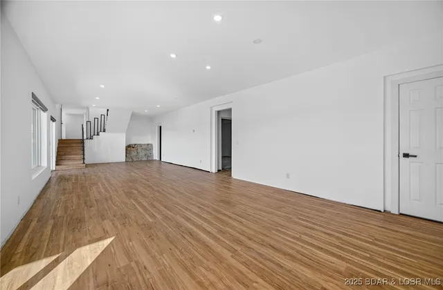 $798,000 | 8 County Road W-12T, Rocky Mount, MO 65072