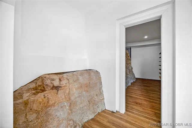 $798,000 | 8 County Road W-12T, Rocky Mount, MO 65072