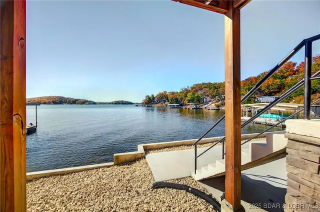 $798,000 | 8 County Road W-12T, Rocky Mount, MO 65072