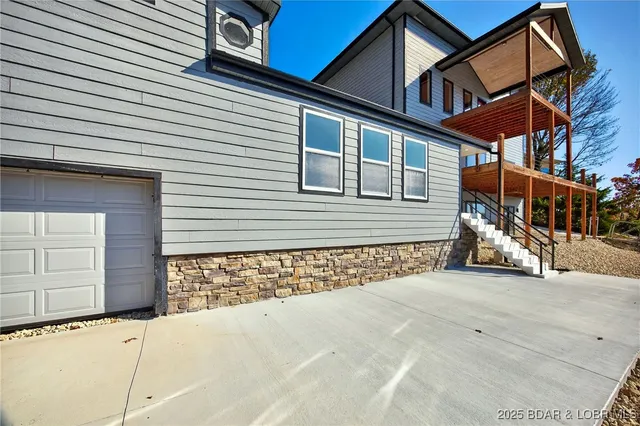 $798,000 | 8 County Road W-12T, Rocky Mount, MO 65072