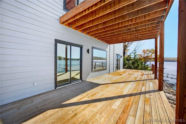 $798,000 | 8 County Road W-12T, Rocky Mount, MO 65072