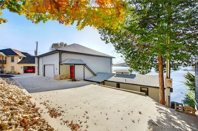 $798,000 | 8 County Road W-12T, Rocky Mount, MO 65072