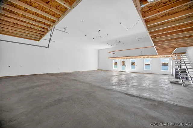 $798,000 | 8 County Road W-12T, Rocky Mount, MO 65072