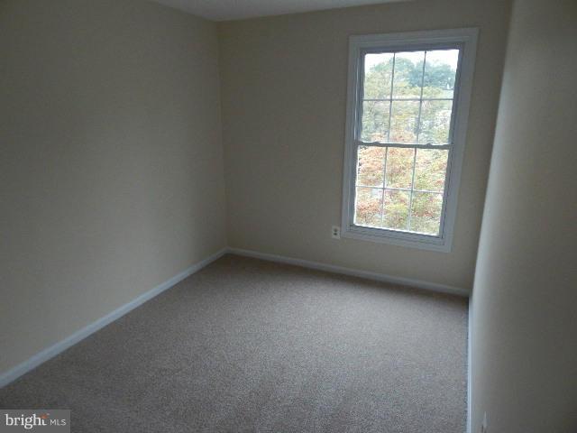 43 Shady Spring Place Gaithersburg, MD 20877 - Photo 8 of 11 Bedroom