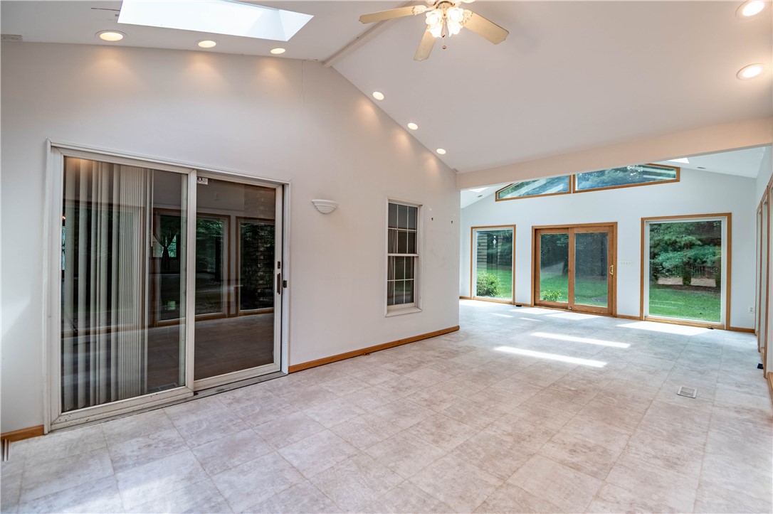 2951 Blackstone Drive Decatur, IL 62522 - Photo 21 of 43 Gallery Image 21