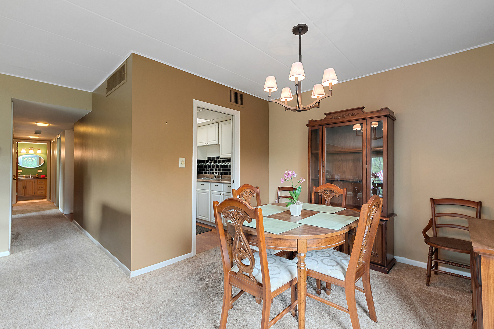940 Holbrook Road, Unit 35C Homewood, IL 60430 - Photo 5 of 20 Gallery Image 5