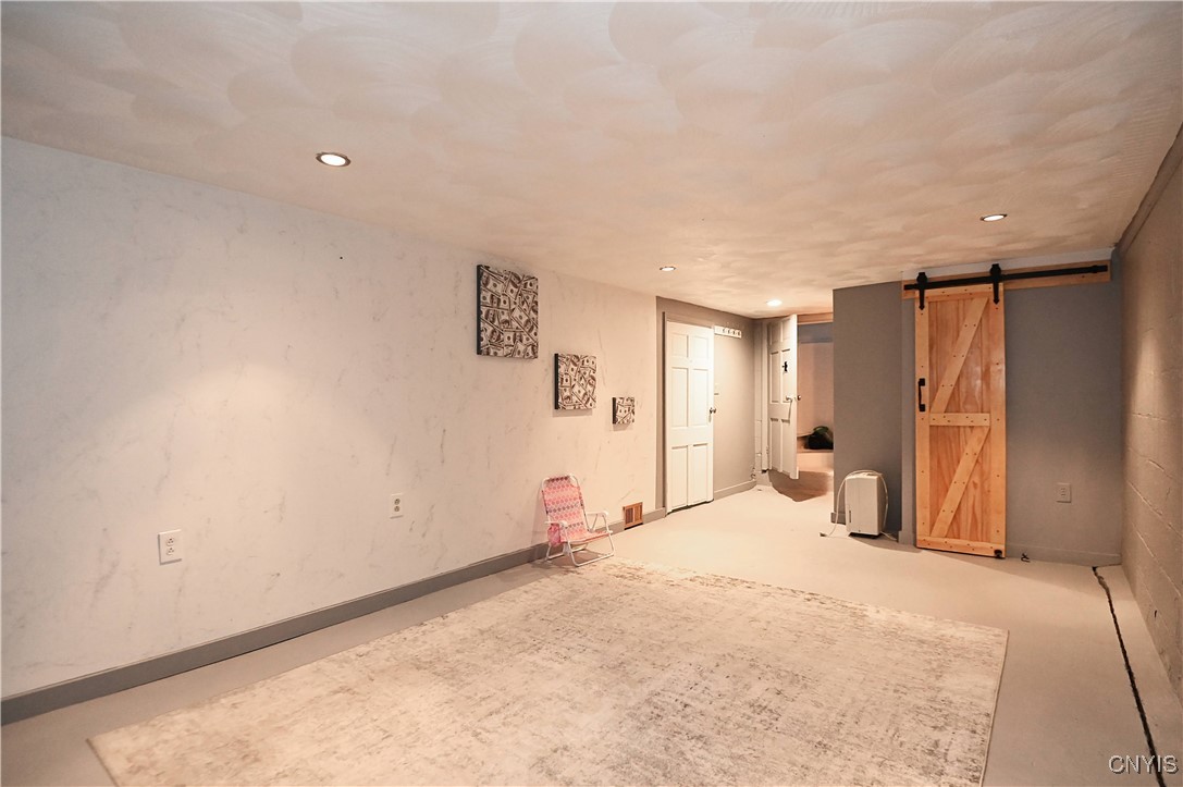 1406 Hillside Road Utica, NY 13501 - Photo 24 of 32