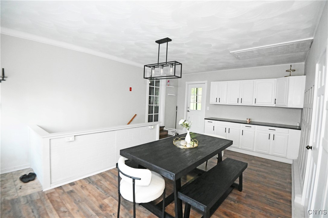 1406 Hillside Road Utica, NY 13501 - Photo 7 of 32