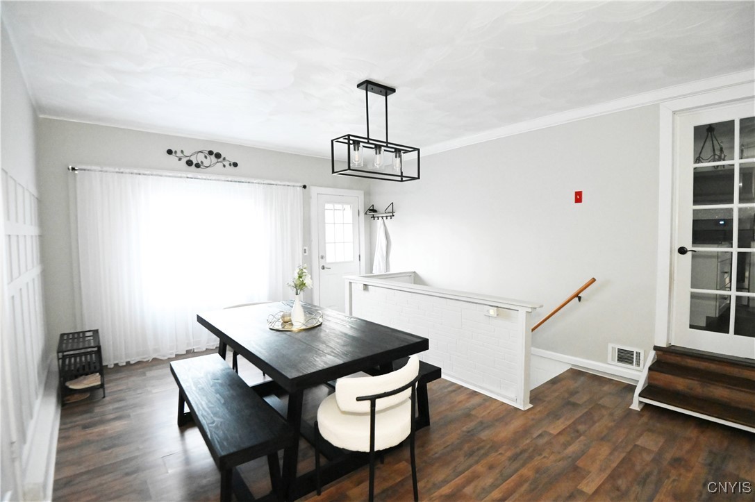 1406 Hillside Road Utica, NY 13501 - Photo 8 of 32