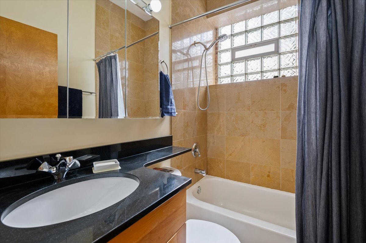 925 South Aberdeen Street, Unit 3 Chicago, IL 60607 - Photo 13 of 17