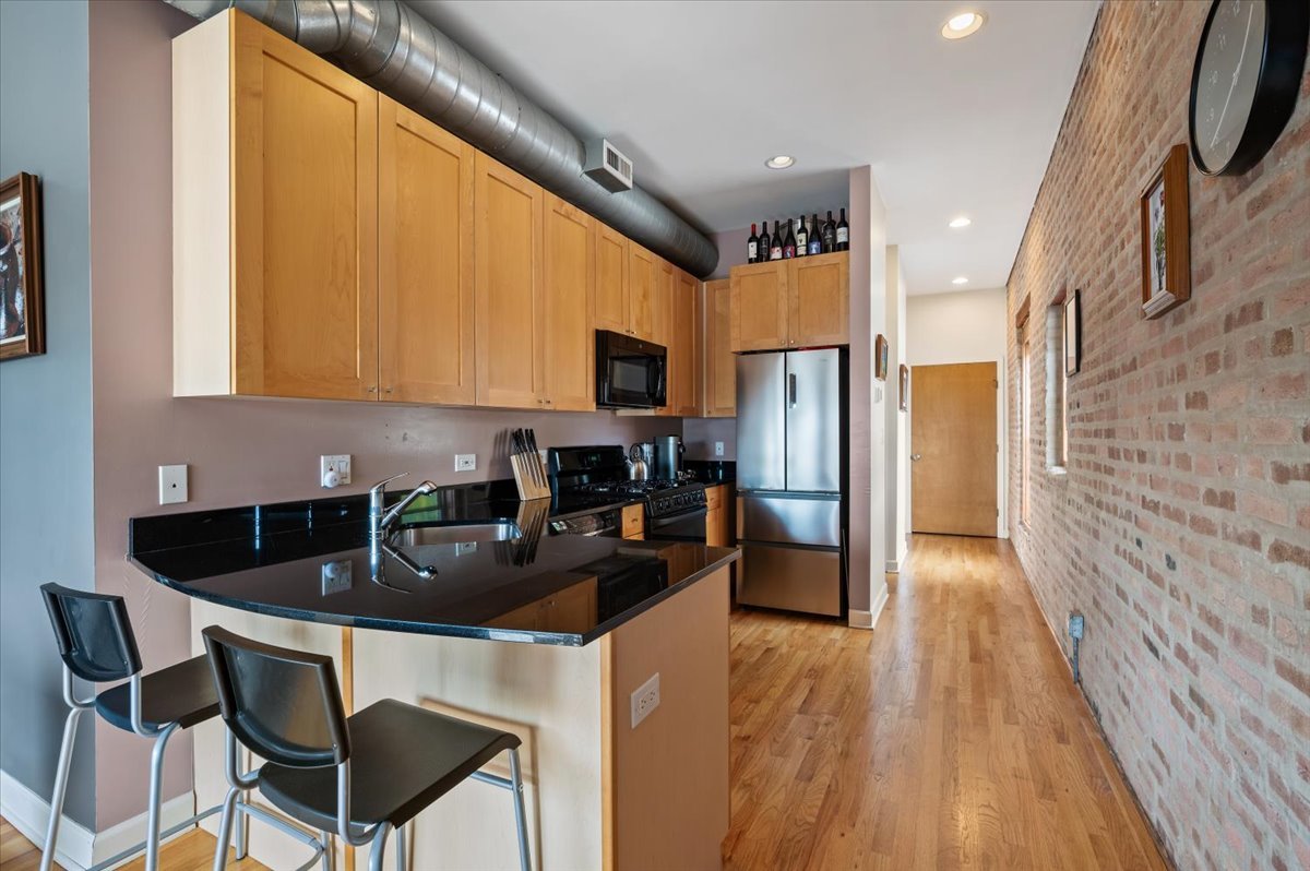 925 South Aberdeen Street, Unit 3 Chicago, IL 60607 - Photo 8 of 17