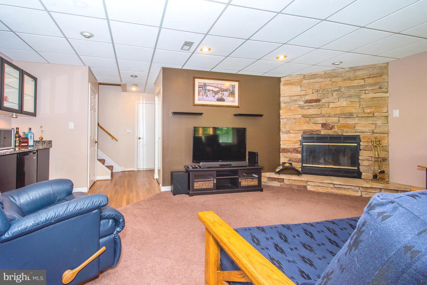 9404 North Laurel Road Laurel, MD 20723 - Photo 22 of 27 Family Room