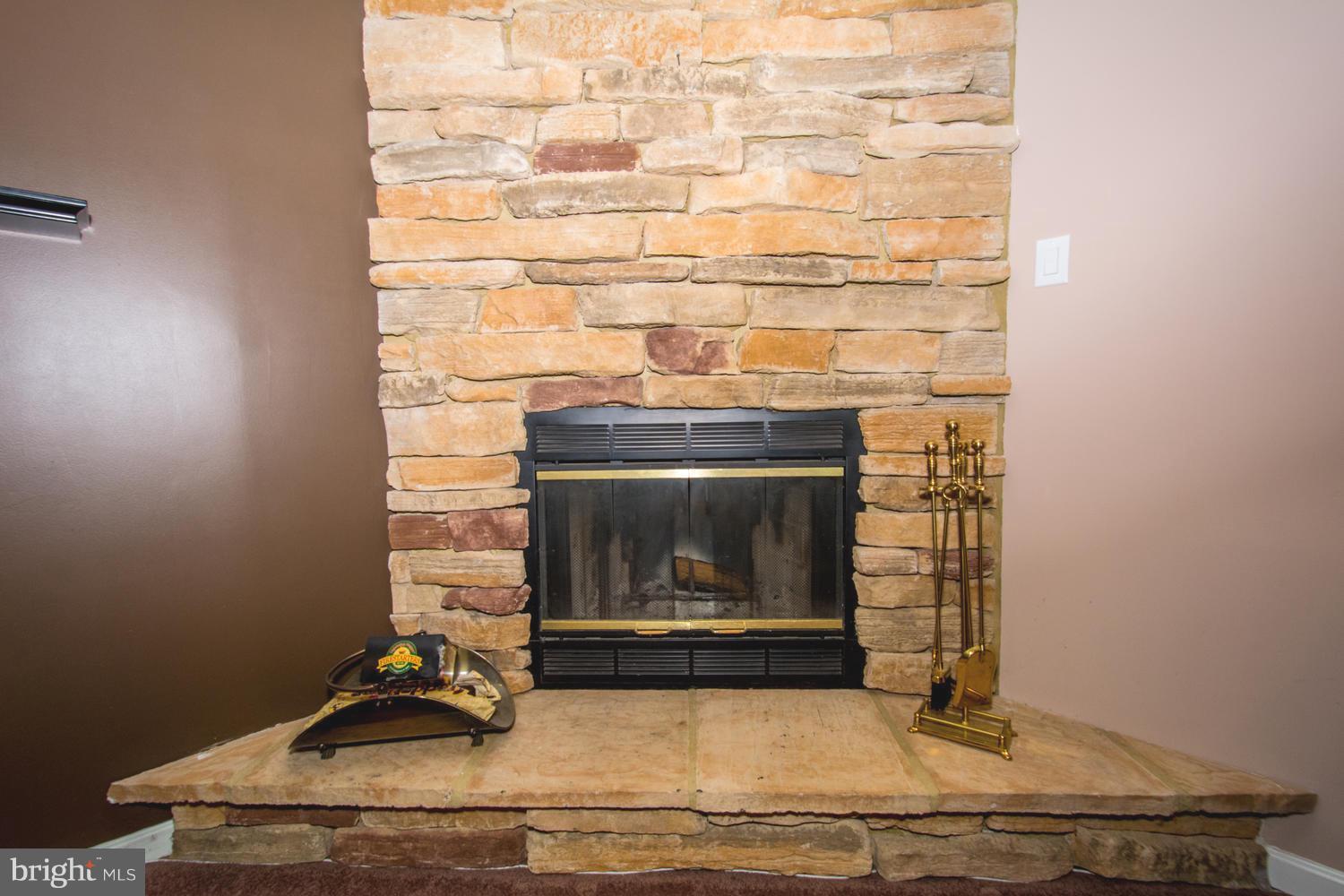 9404 North Laurel Road Laurel, MD 20723 - Photo 26 of 27 Family Room