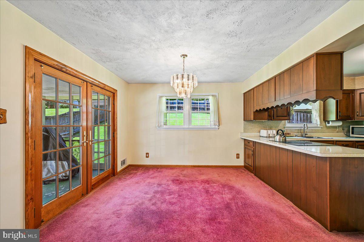 5643 Inverchapel Road Springfield, VA 22151 - Photo 19 of 65 Dining room
