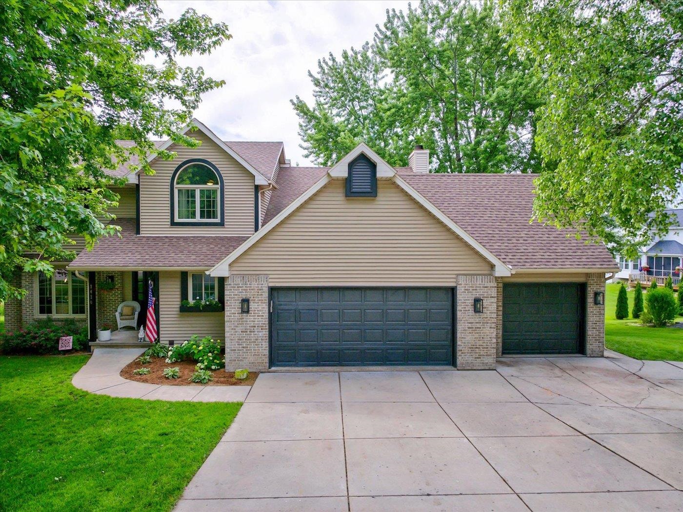 1416 Kings Lynn Road Stoughton, WI 53589 - Photo 6 of 58