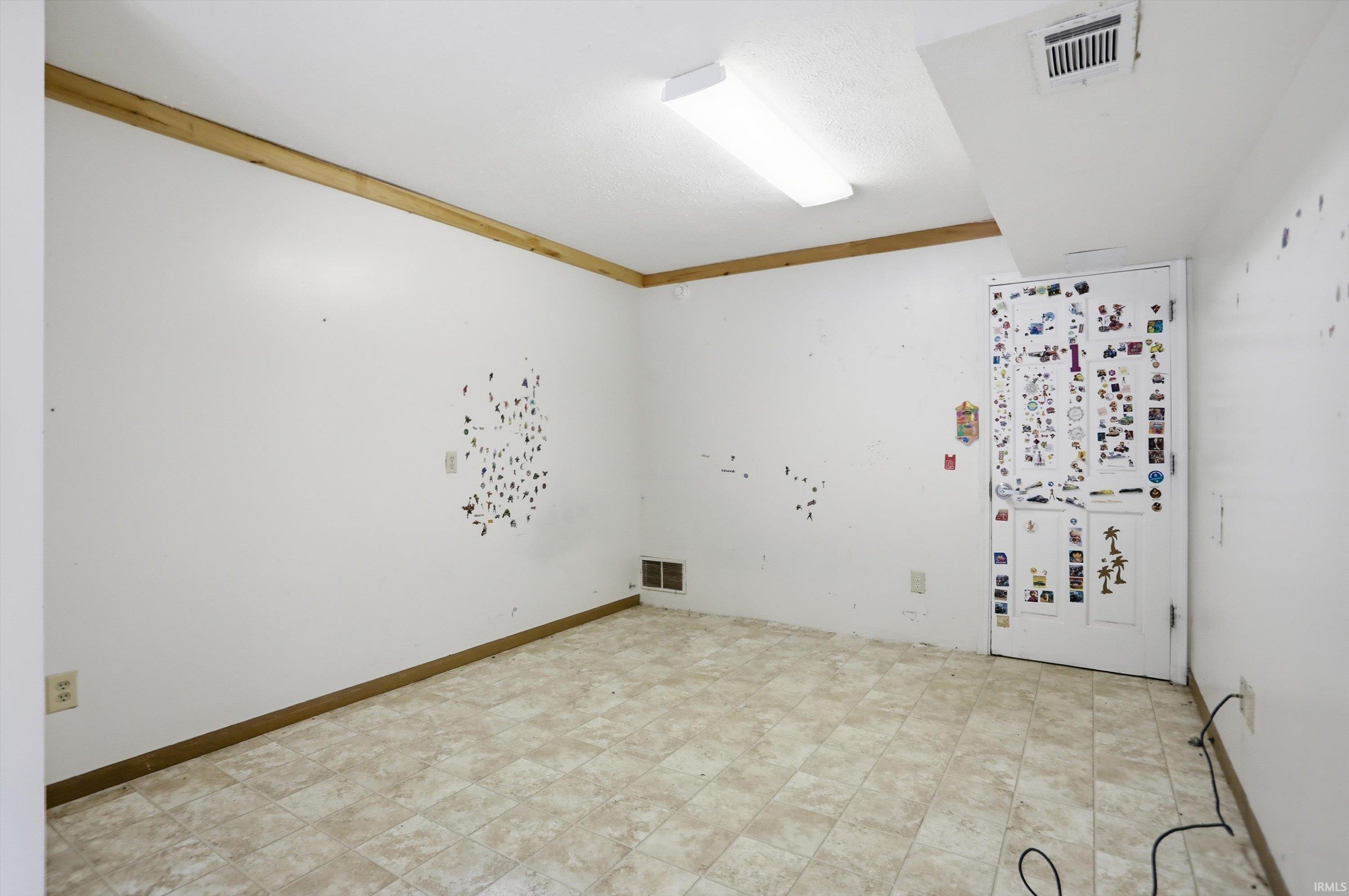 4700 North Hite Road Bloomington, IN 47408 - Photo 33 of 34 Gallery Image 33