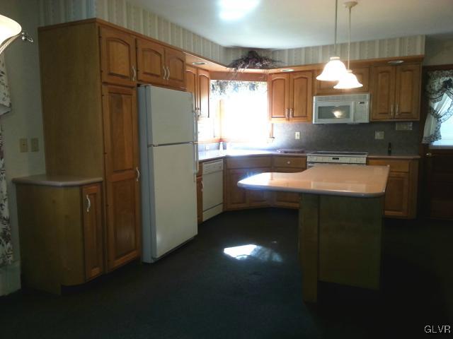 6175 Ridge Road Zionsville, PA 18092 - Photo 9 of 16 Gallery Image 9