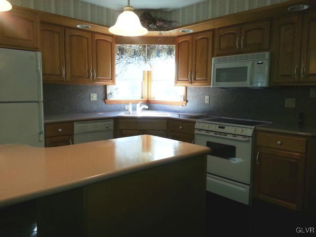 6175 Ridge Road Zionsville, PA 18092 - Photo 10 of 16 Gallery Image 10