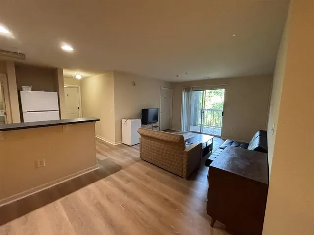 a view of a livingroom with furniture