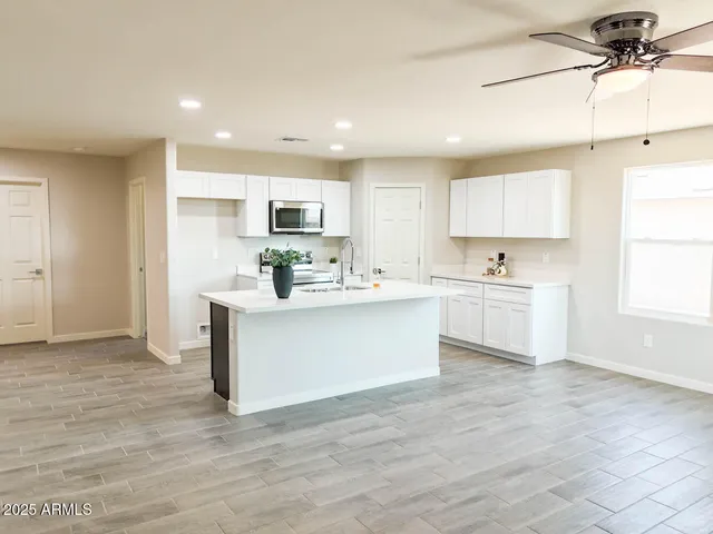 $275,000 | 15438 South Overfield Road, Arizona City, AZ 85123