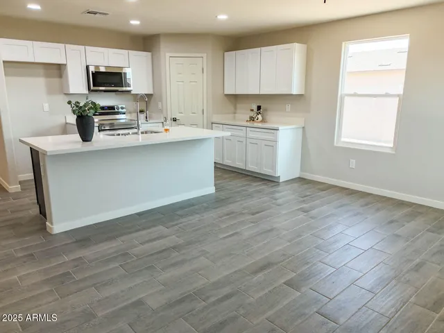 $275,000 | 15438 South Overfield Road, Arizona City, AZ 85123