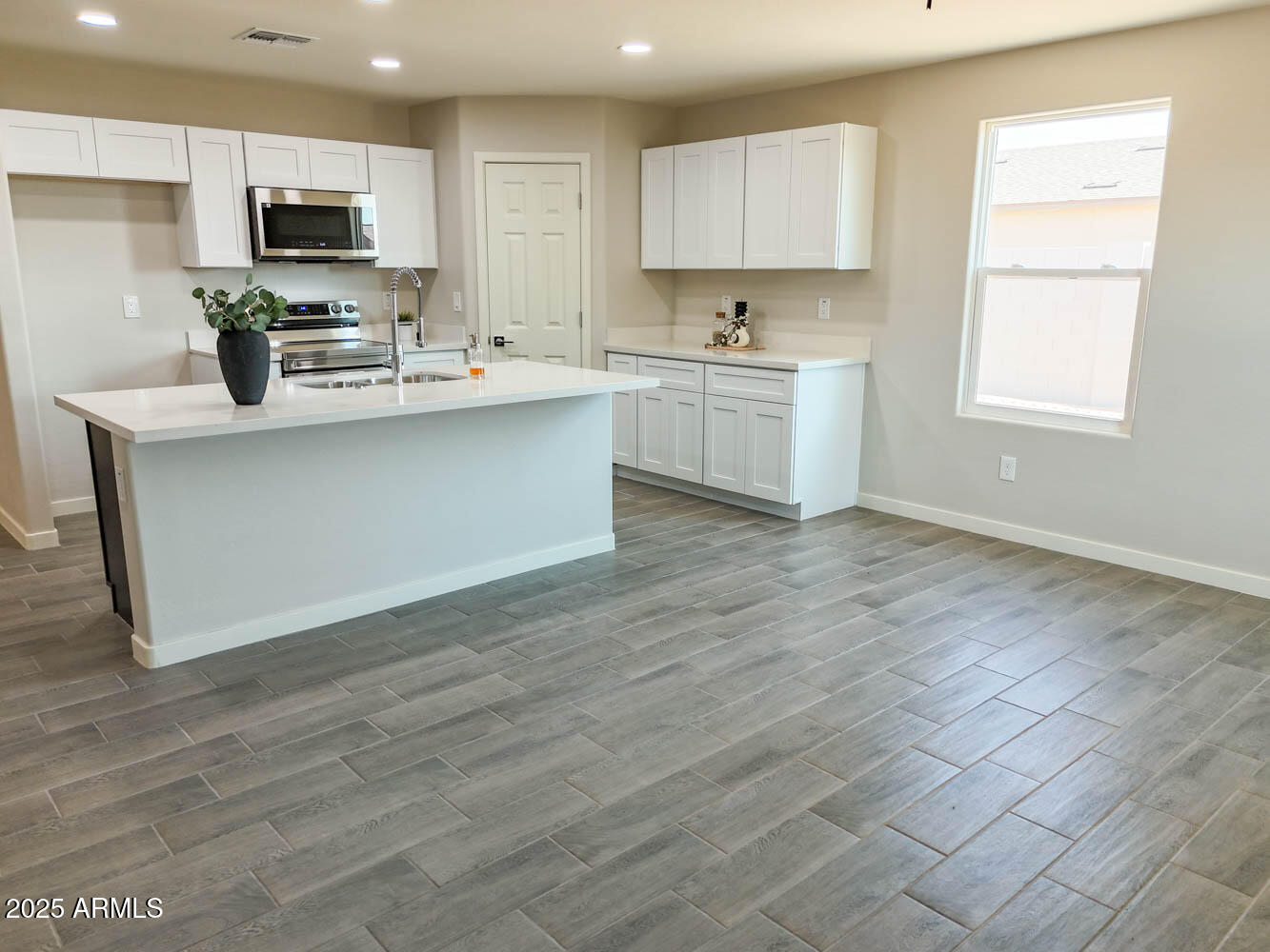 15438 South Overfield Road Arizona City, AZ 85123 - Photo 33 of 41 15438 Overfield-16