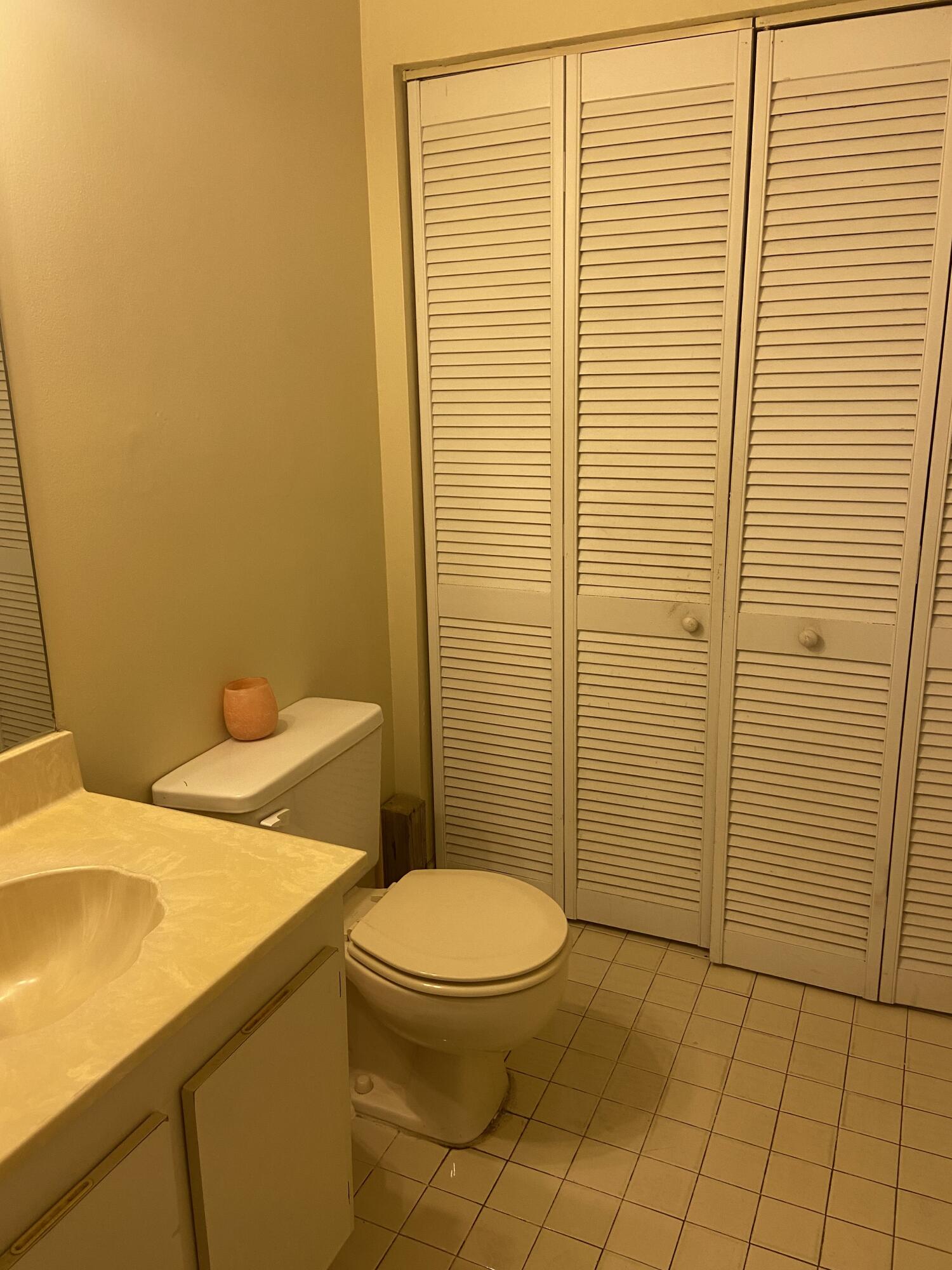 7715 Courtyard Run West Boca Raton, FL 33433 - Photo 12 of 13 Downstairs bath