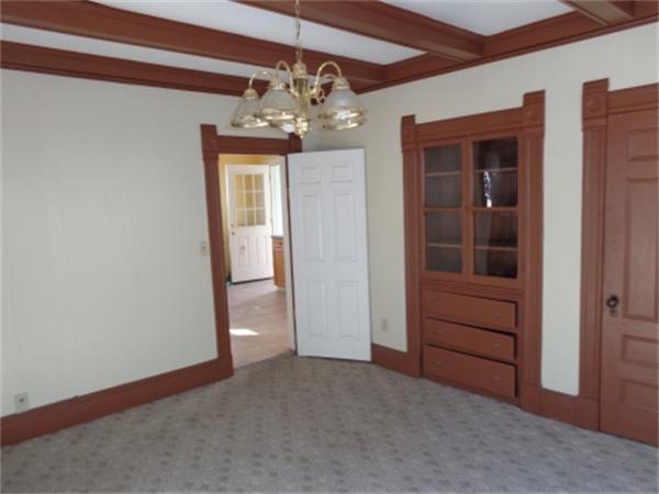 39 Mapledell Street Springfield, MA 01109 - Photo 2 of 14 Gallery Image 2